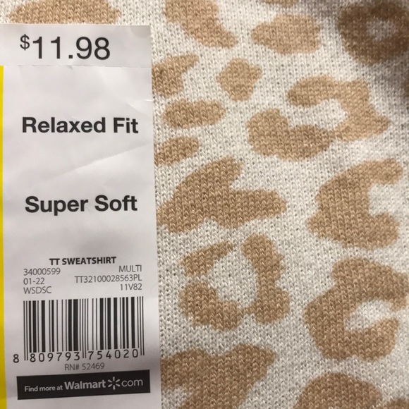 Leopard Crewneck Sweatshirt - Picture 5 of 10